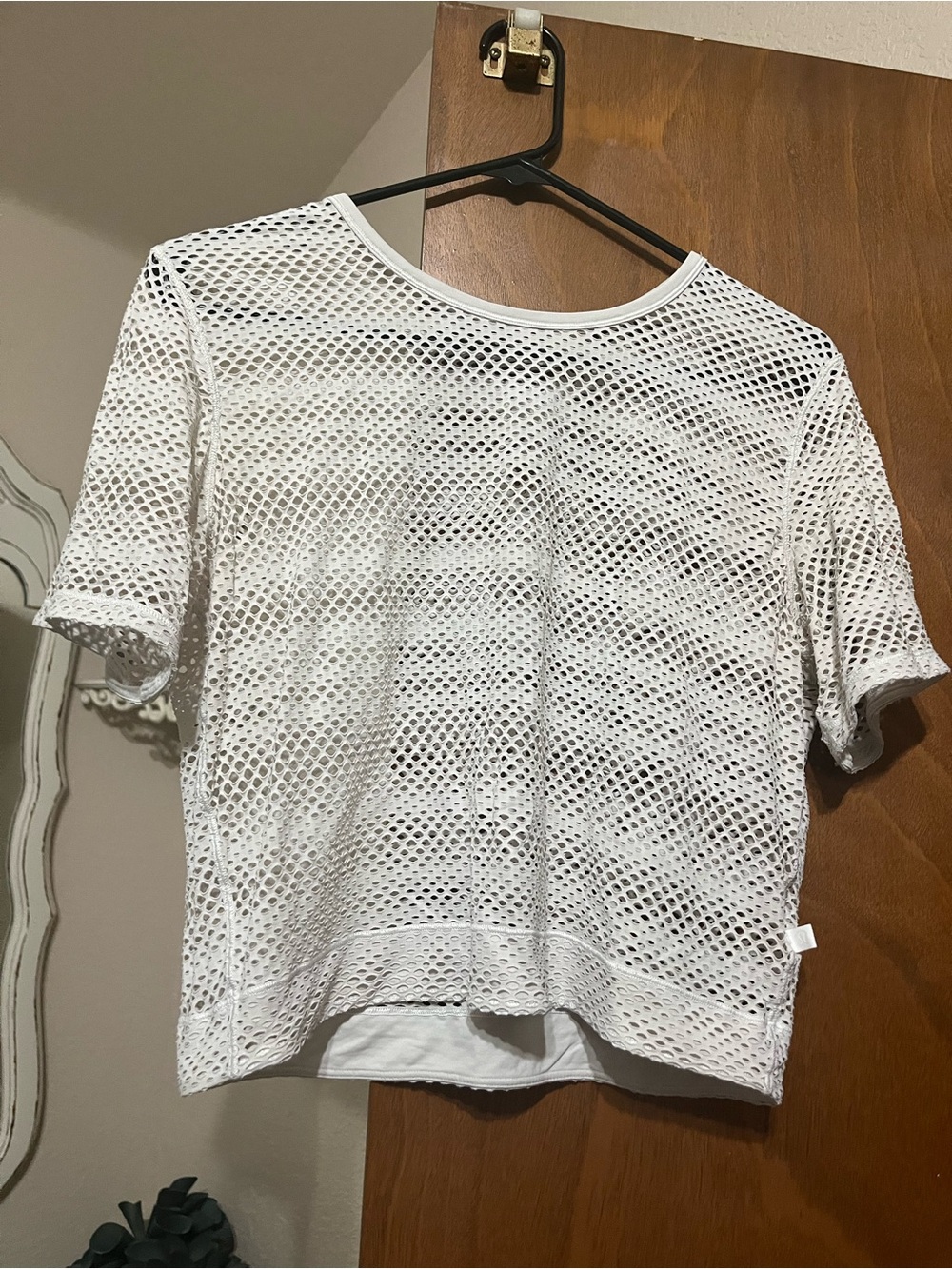 Lululemon Mesh Short Sleeve Cropped Top